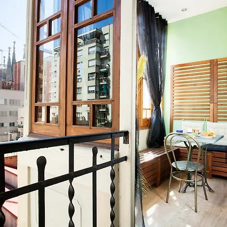 Casa Pasqual Amoros Barcelona